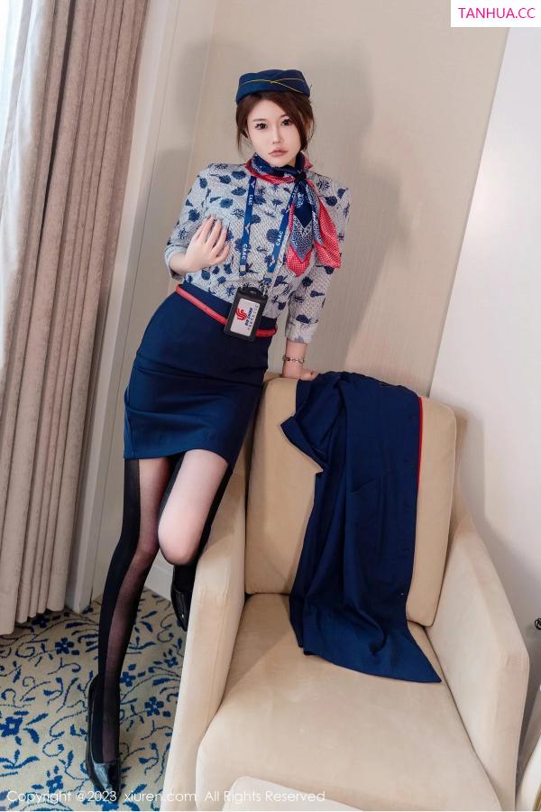 甜妮  [XiuRen]高清写真图 2023.12.28 No.7879 甜妮 黑丝美腿第17张图片